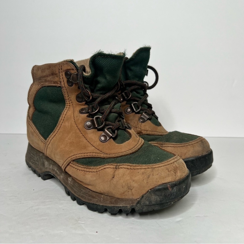 VTG Danner Gore-Tex Brown and Green Ankle Boots Rugged Outdoor Design Size 6.5